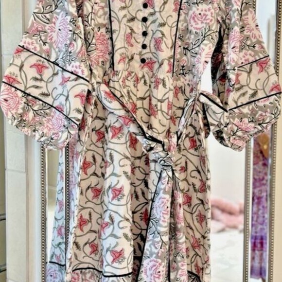 Brand new tuckernuck Sue Sartor white, pink , dark gray contrast print Dress - Picture 1 of 16